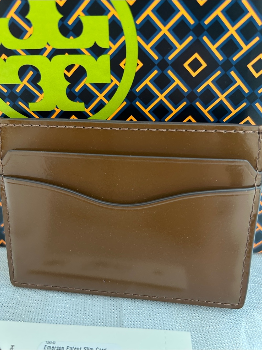 Tory Burch Emerson Patent Slim Card Case - Brown BNWT - Picture 4 of 8